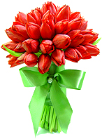 Aproximadamente oitenta tulipas vermelhas conferem sofistica��o e romantismo � este especial�ssimo bouquet de noiva