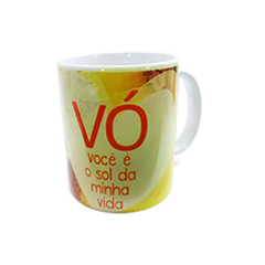 Linda e exclusiva caneca decorada com os dizeres Vó, você é o sol da minha vida!